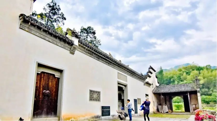 【4天五一小長假攻略】-西尼機電預祝各位“五一勞動節”快樂！